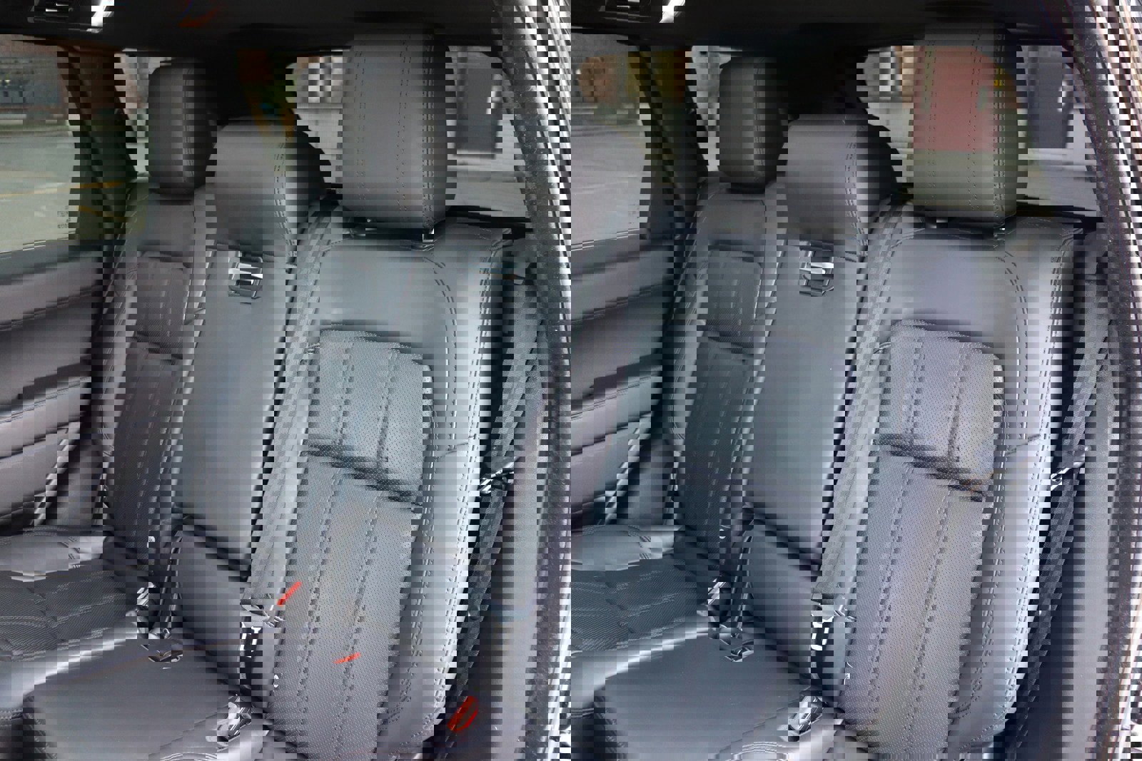 Used 2020 Land Rover Range Rover Sport HSE AWD/4WD image 16