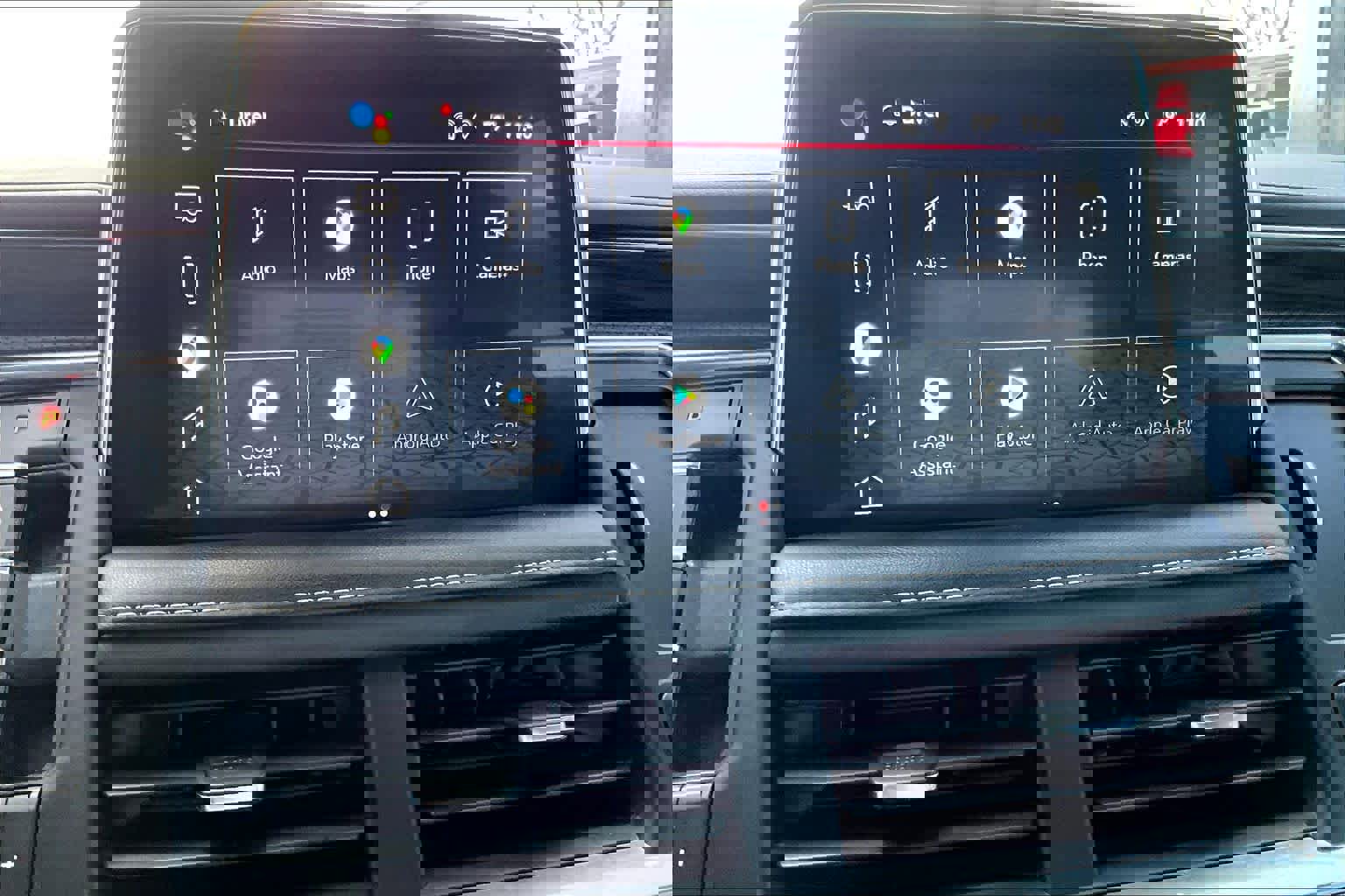 Used 2022 GMC Yukon SLT w/ SLT Premium Package image 34