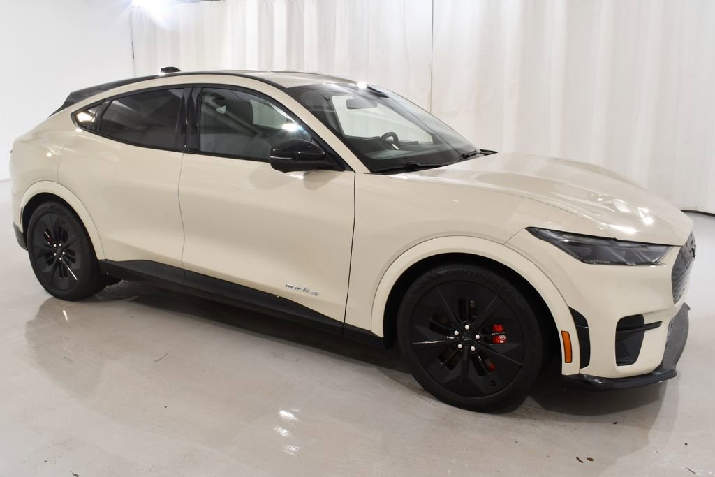 Used 2025 Ford Mustang Mach-E GT image 5