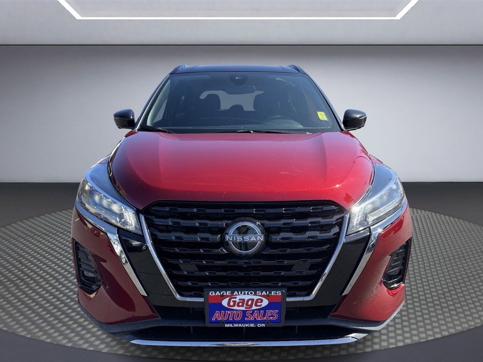 Used 2024 Nissan Kicks SR FWD image 9