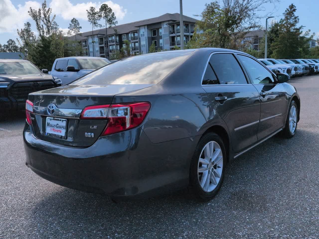 Used 2014 Toyota Camry LE FWD image 6