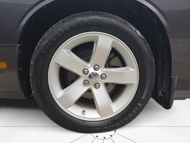 Used 2013 Dodge Challenger SXT Plus RWD image 31