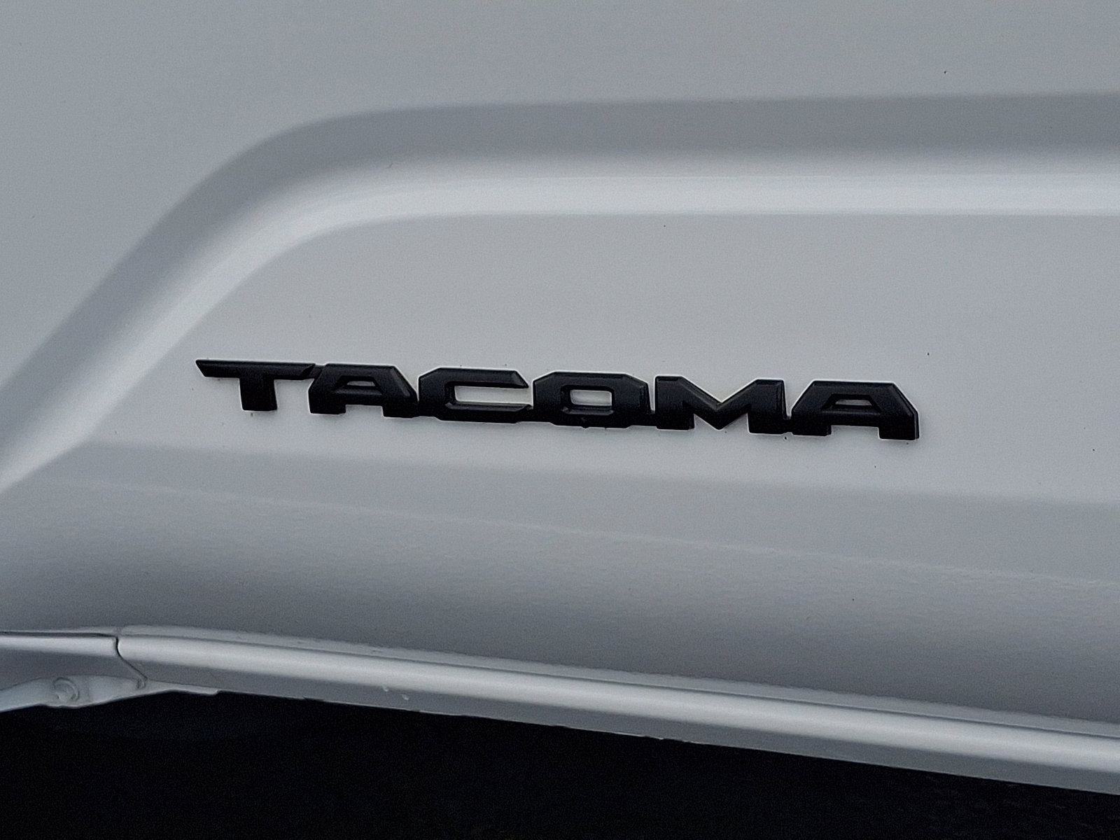 Used 2024 Toyota Tacoma TRD Sport w/ TRD Sport Upgrade Package AWD/4WD image 31