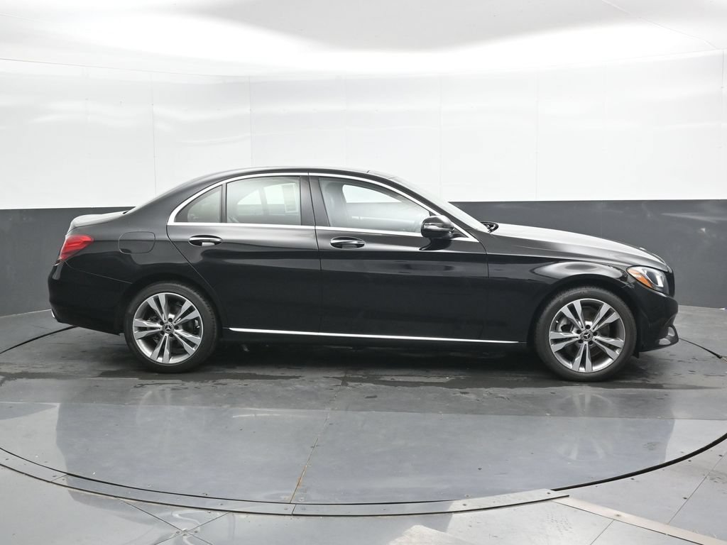 Used 2018 Mercedes-Benz C 300 4MATIC Sedan image 3