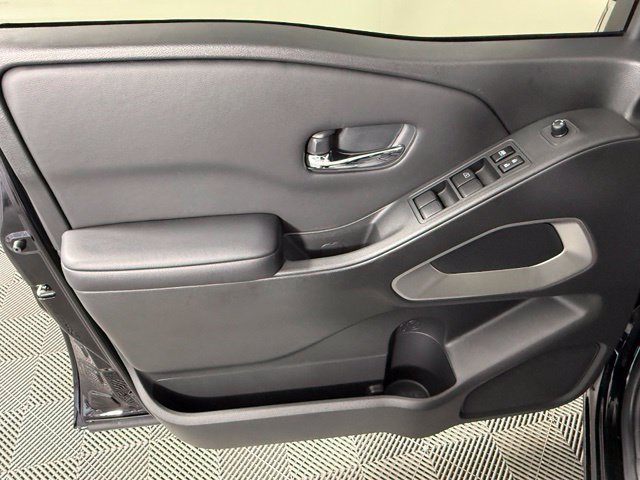 Used 2025 Nissan Frontier SV RWD image 23