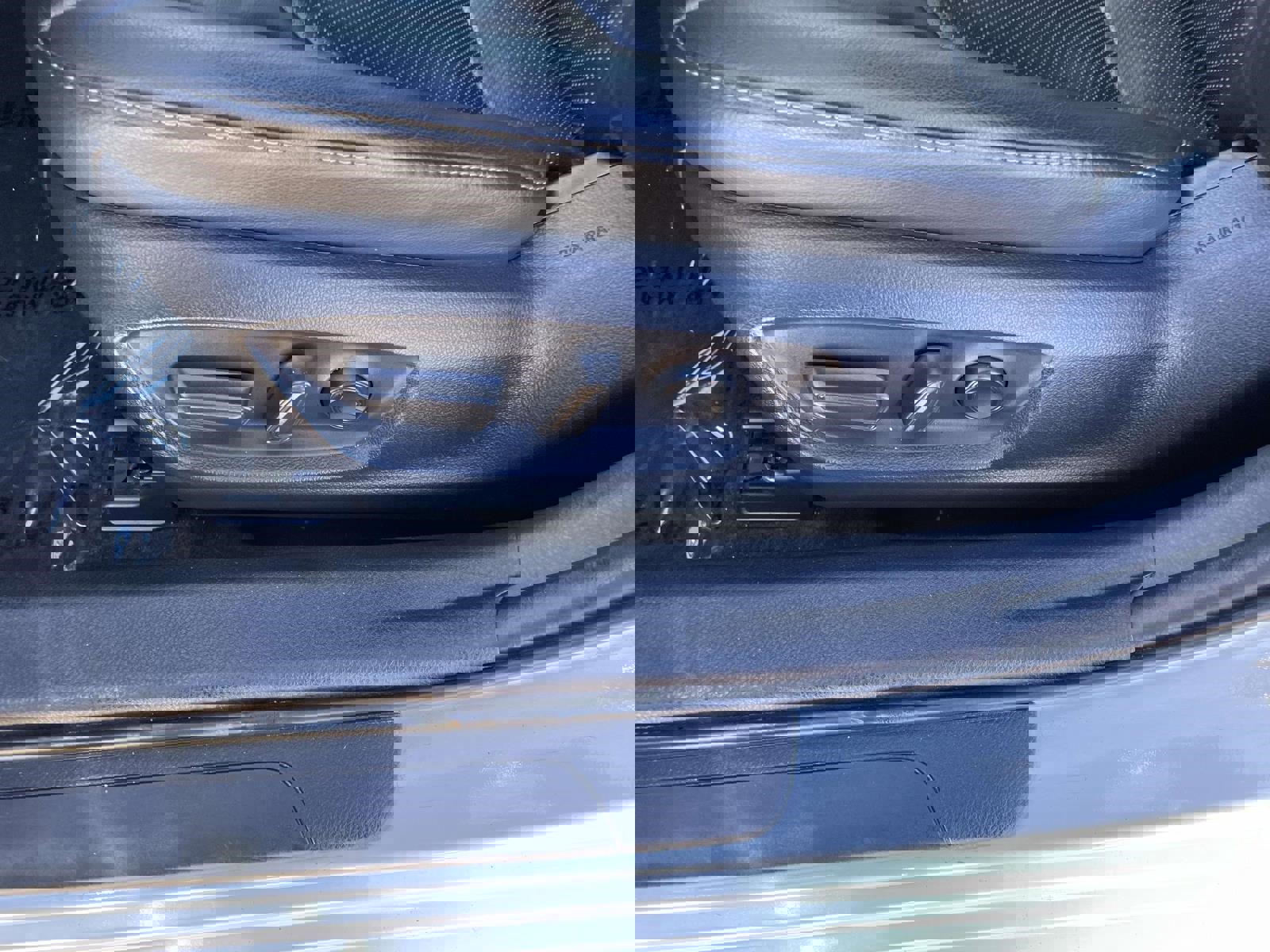 Used 2021 Toyota Camry XLE image 24