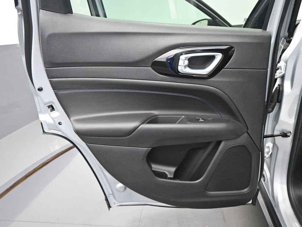 New 2026 Jeep Compass Limited image 14