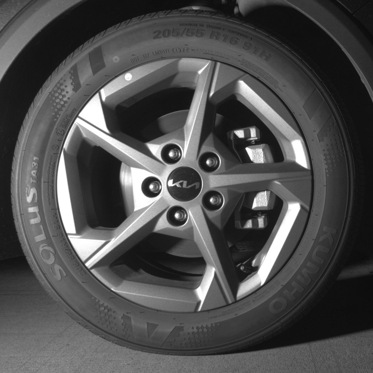 Used 2025 Kia K4 LXS image 13