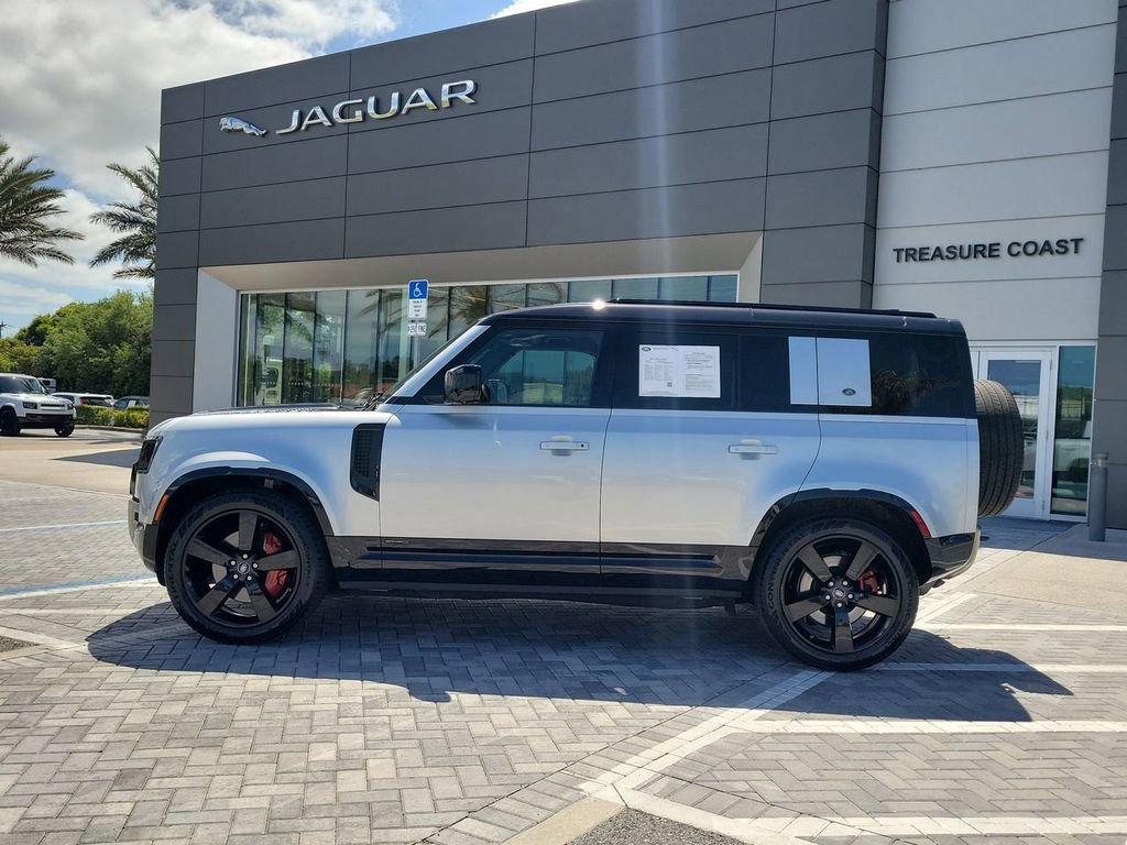 Used 2021 Land Rover Defender 110 X image 2