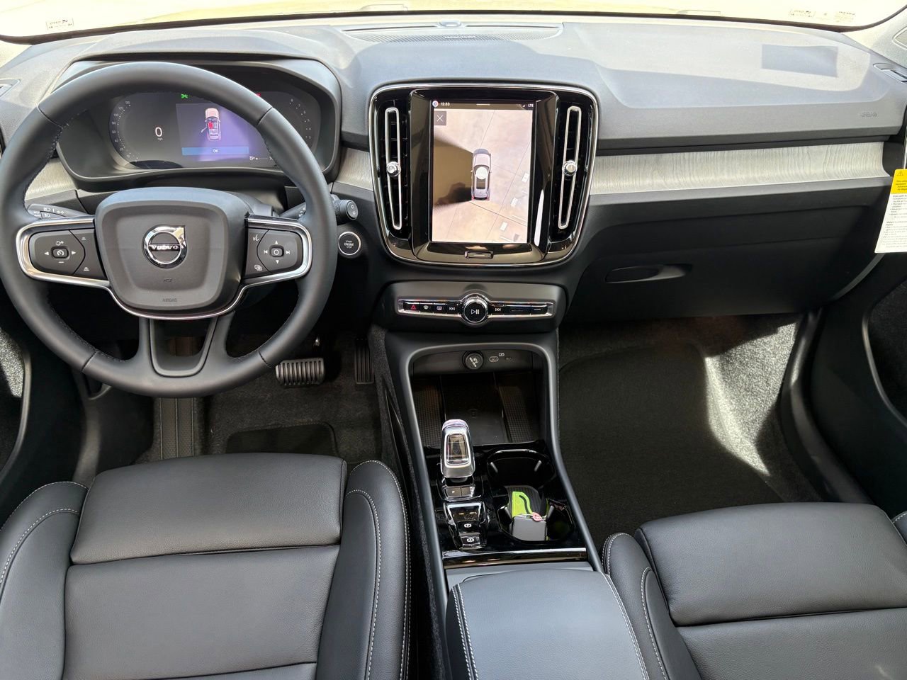 New 2026 Volvo XC40 B4 Plus w/ Protection Package Premier image 10
