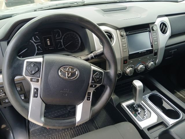 Used 2019 Toyota Tundra SR5 w/ SR5 Upgrade Package AWD/4WD image 18