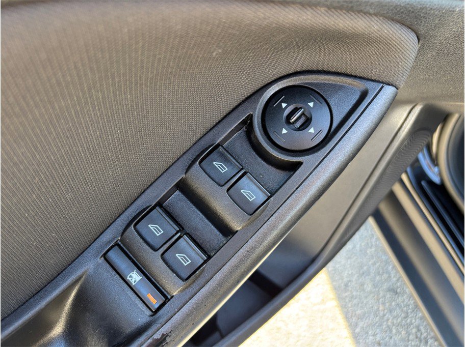 Used 2018 Ford Focus SEL FWD image 16