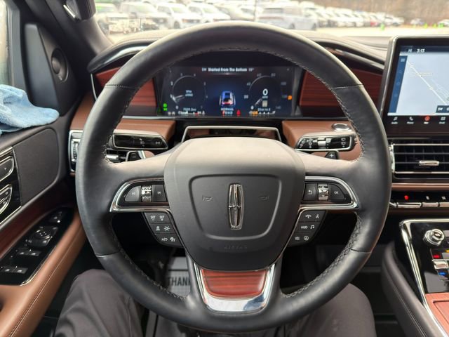Used 2024 Lincoln Navigator Reserve w/ Monochromatic Package AWD/4WD image 41
