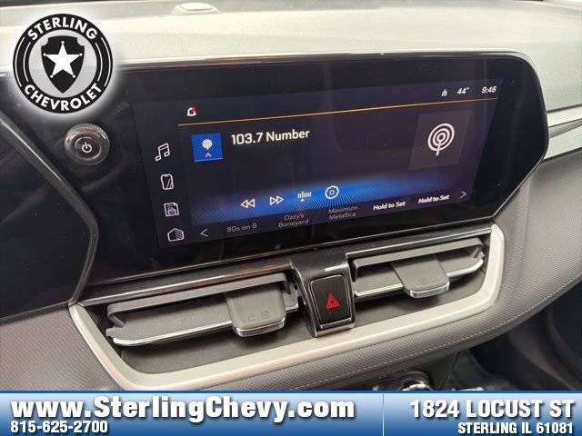 Used 2025 Chevrolet TrailBlazer LT AWD/4WD image 17