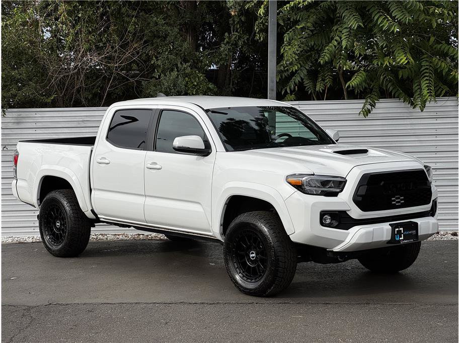 Used 2023 Toyota Tacoma TRD Sport AWD/4WD image 6