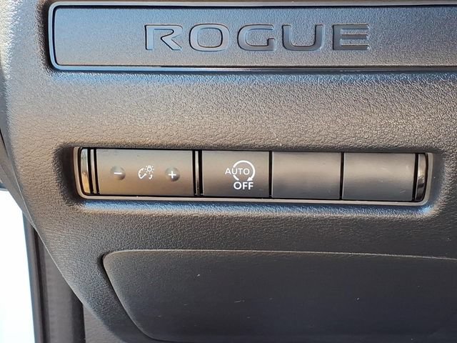Used 2024 Nissan Rogue S AWD/4WD image 15