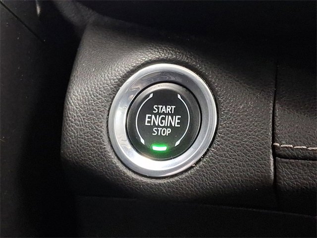 Used 2023 Buick Envision Essence image 22
