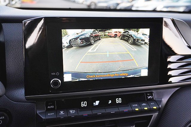 Used 2026 Toyota Camry SE w/ Convenience Package FWD image 36