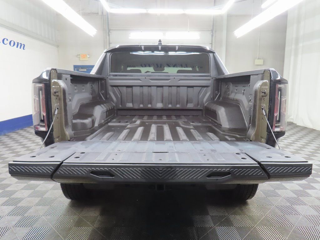 Used 2025 GMC Hummer EV 2X AWD/4WD image 42