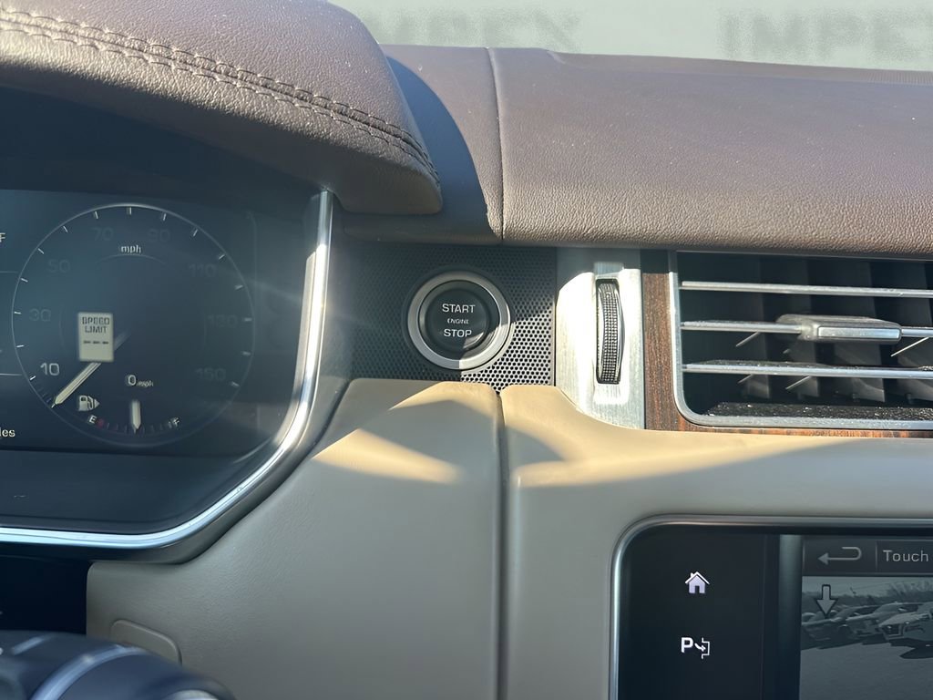 Used 2016 Land Rover Range Rover HSE image 20