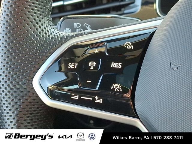 Used 2025 Volkswagen Jetta GLI Autobahn image 23