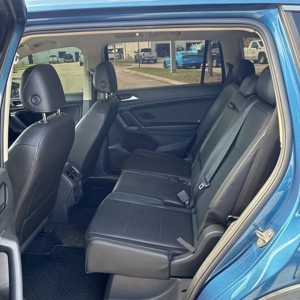 Used 2018 Volkswagen Tiguan SEL image 6