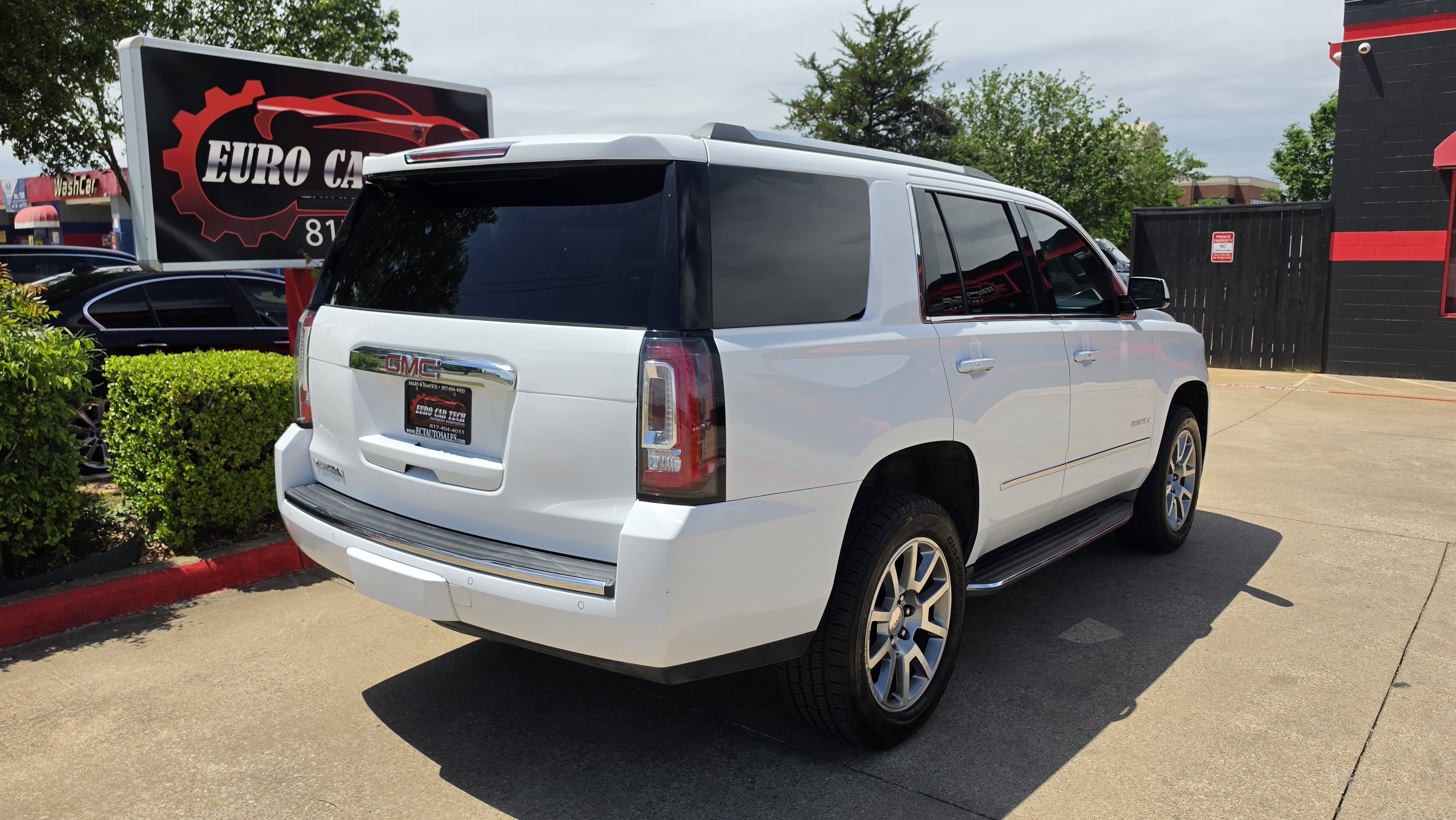 Used 2018 GMC Yukon Denali RWD image 8