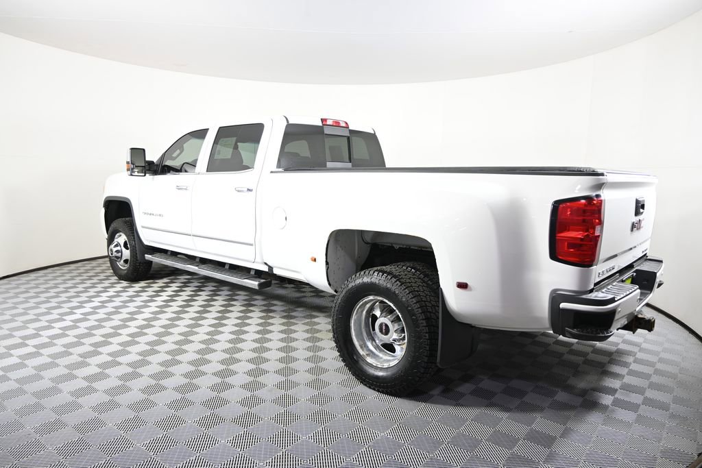Used 2017 GMC Sierra 3500 Denali w/ Duramax Plus Package AWD/4WD image 4