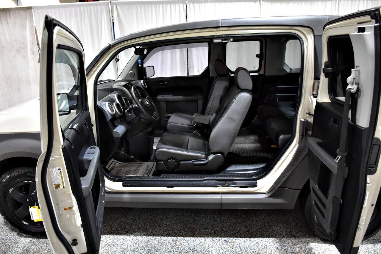 Used 2005 Honda Element EX image 34