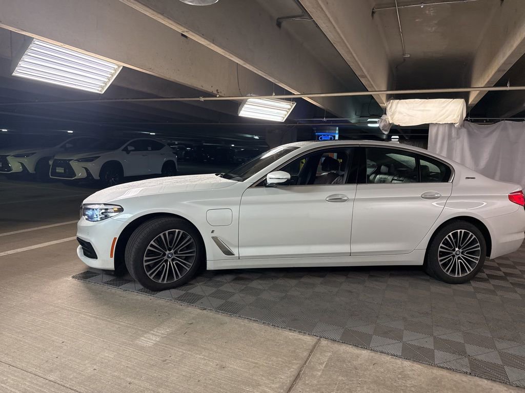 Used 2018 BMW 530e xDrive image 4