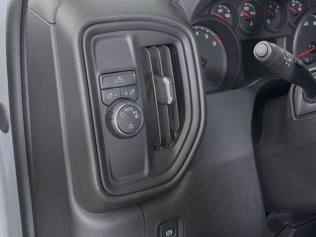 Used 2024 Chevrolet Silverado 1500 Custom w/ Turbomax Blackout Package RWD image 12