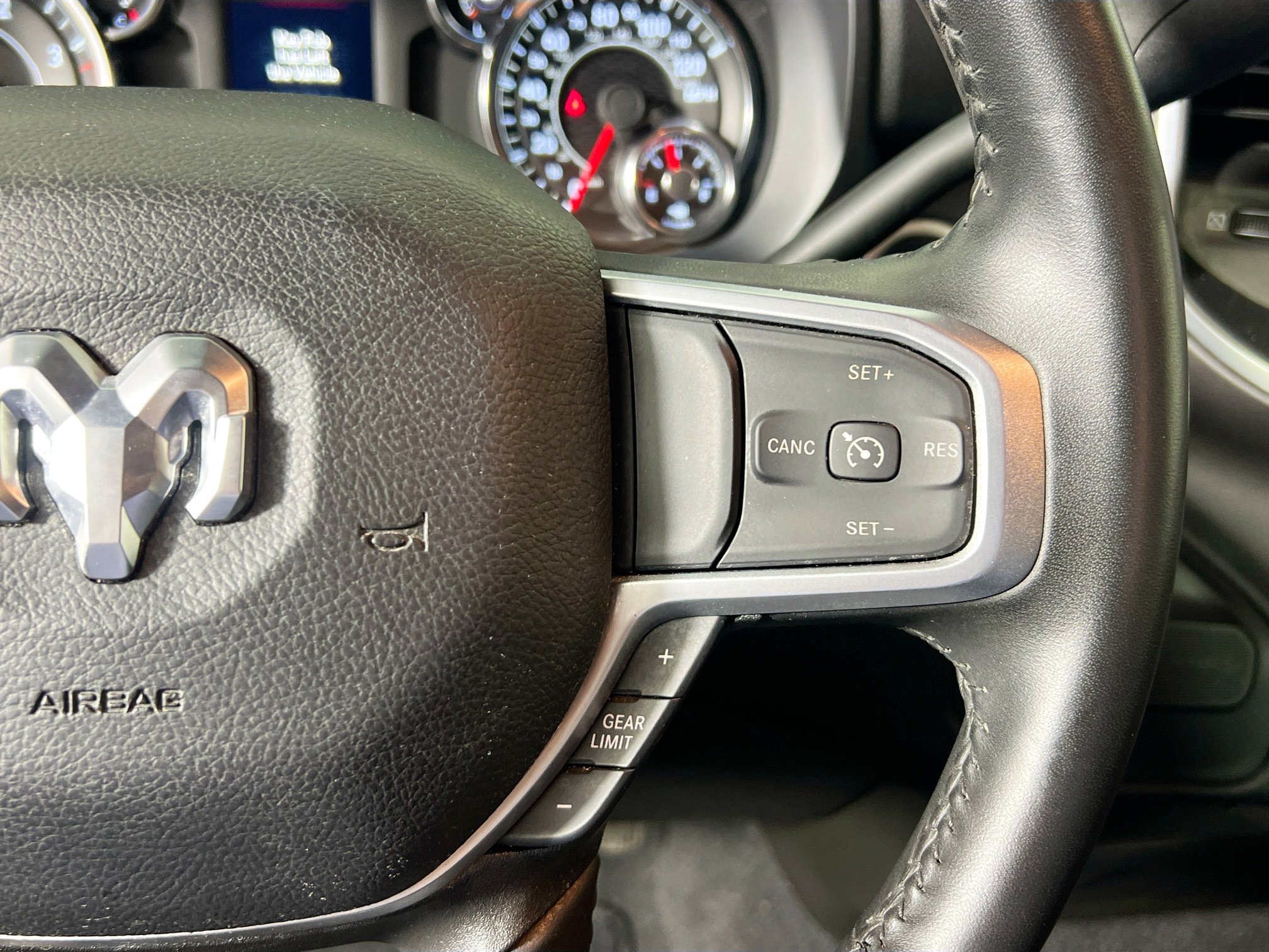 Used 2024 RAM 3500 Big Horn image 13