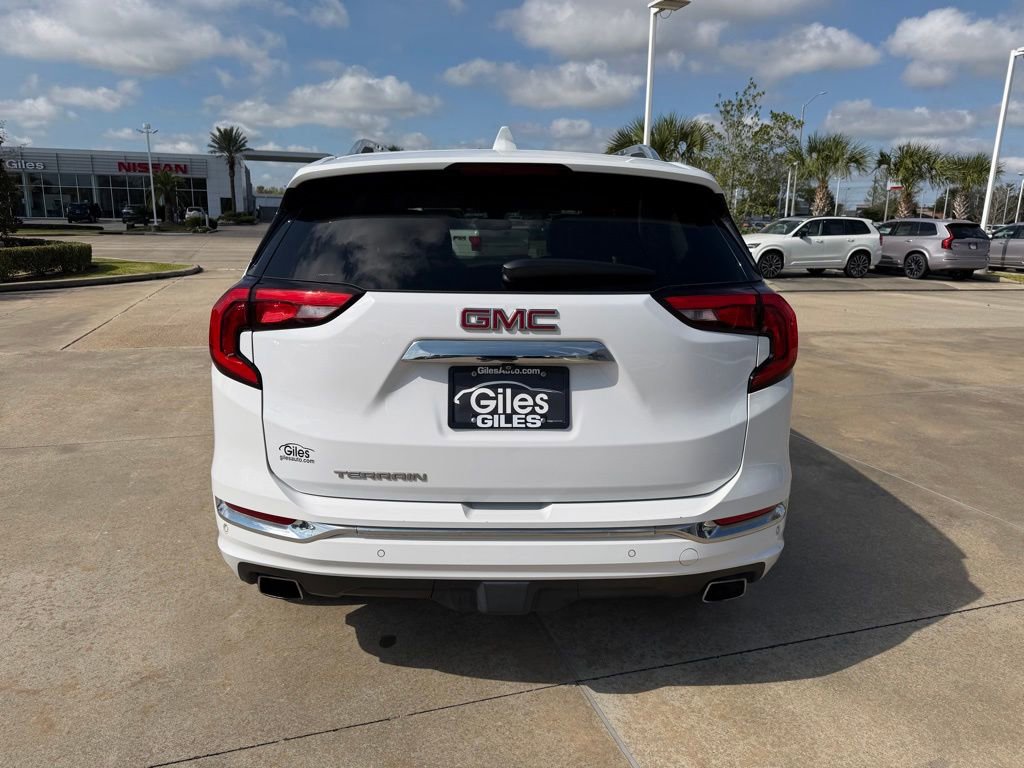 Used 2019 GMC Terrain Denali w/ Advanced Safety Package image 4