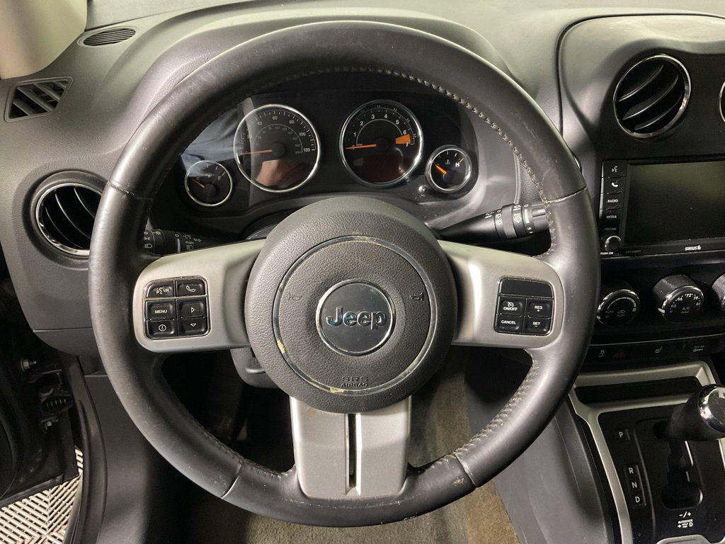 Used 2016 Jeep Compass Latitude AWD/4WD image 22
