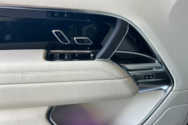 New 2026 Land Rover Range Rover SE AWD/4WD image 10