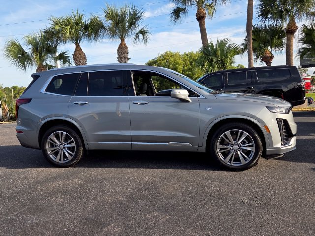 Used 2024 Cadillac XT6 Premium Luxury FWD image 8