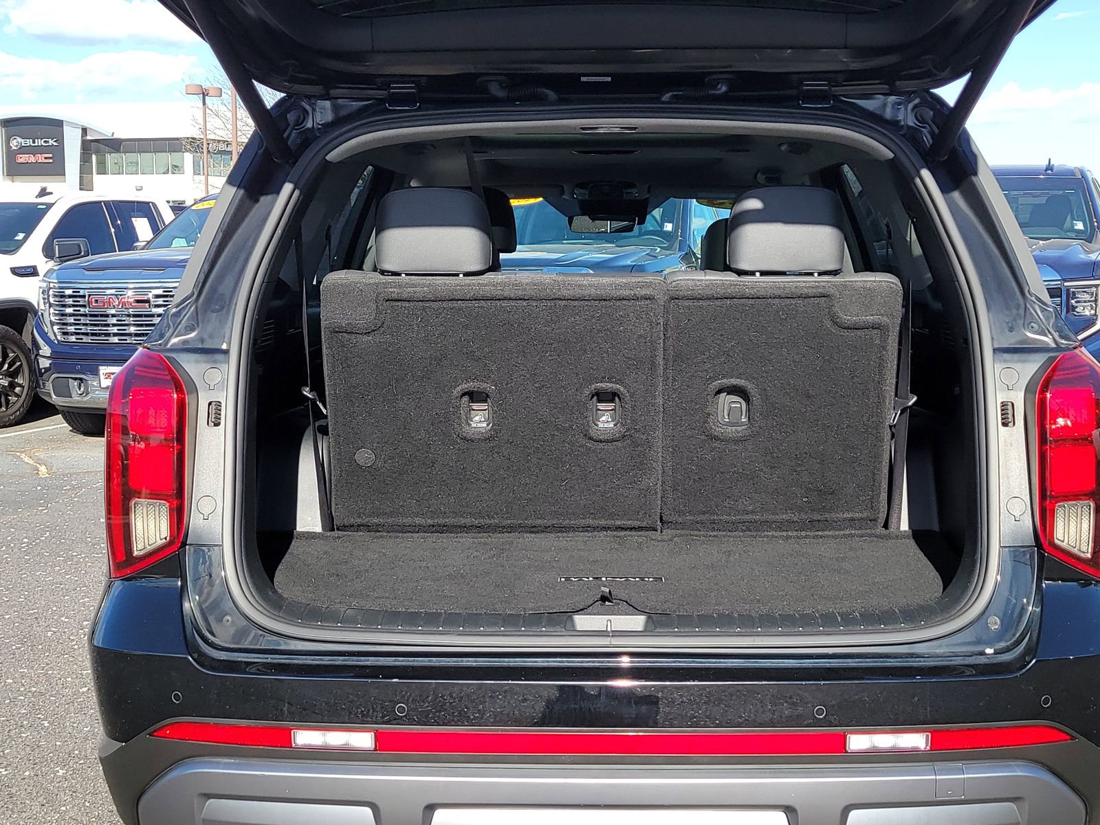 Used 2023 Hyundai Palisade Limited image 13