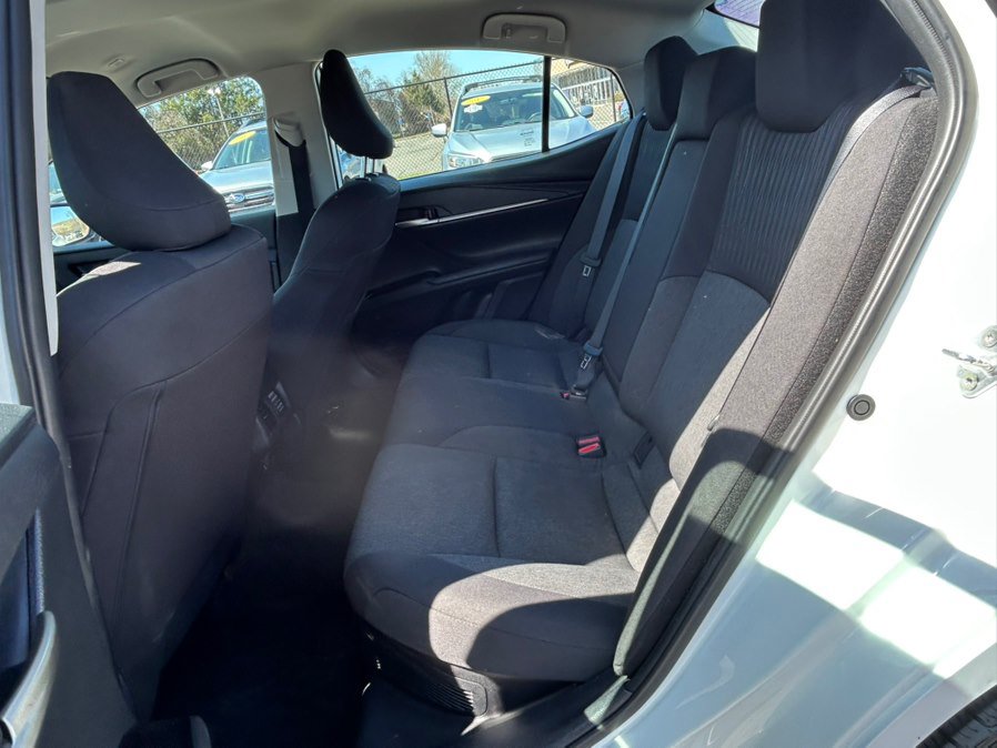 Used 2025 Toyota Camry LE FWD image 11