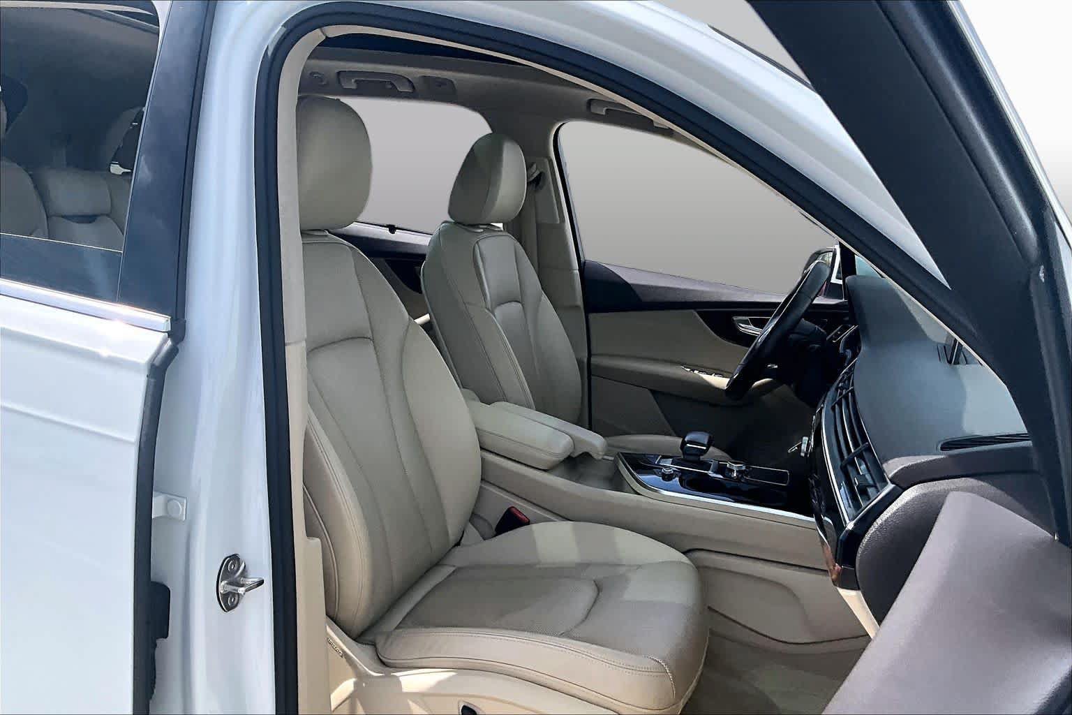 Used 2018 Audi Q7 3.0T Prestige w/ Prestige Package AWD/4WD image 8