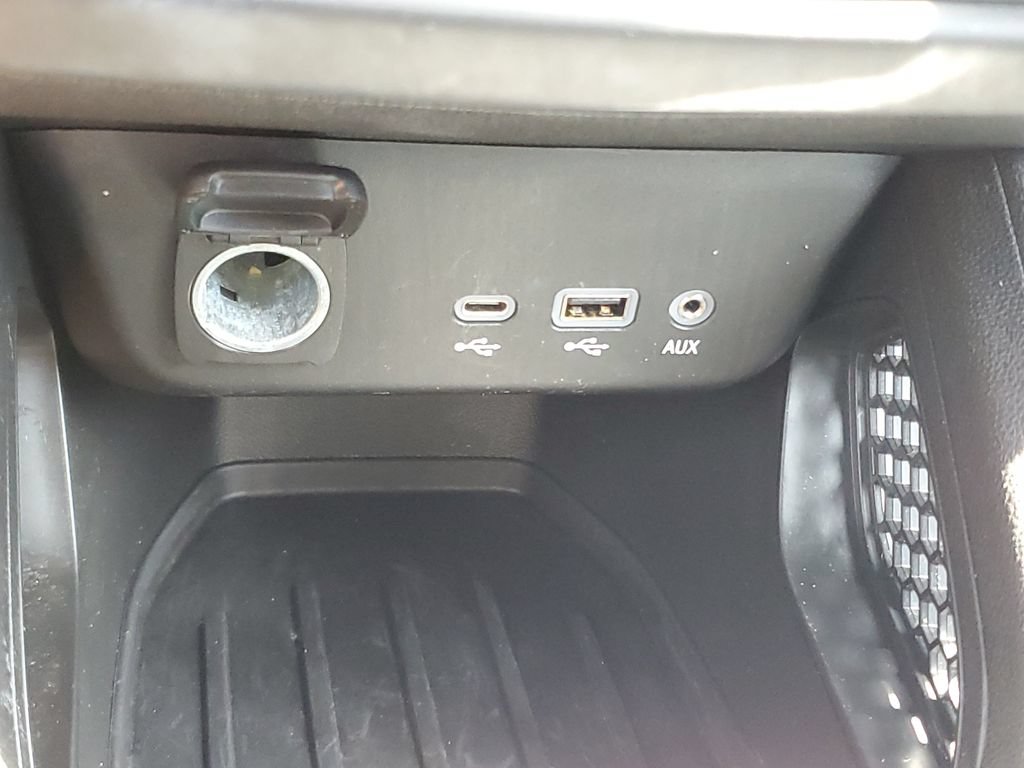 Used 2023 Chevrolet TrailBlazer LT FWD image 30