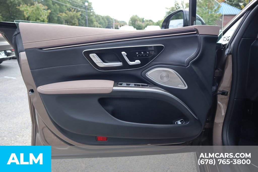 Used 2023 Mercedes-Benz EQS AMG 4MATIC w/ Trim Level Package image 16