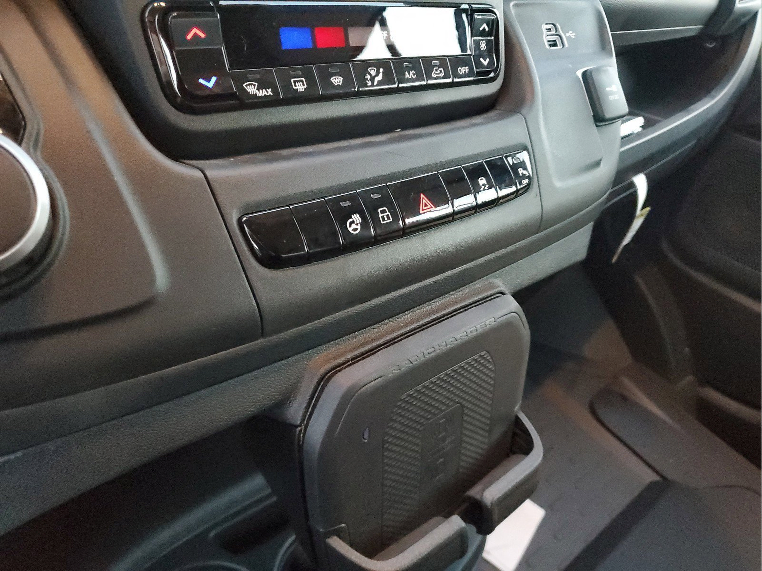 New 2025 RAM ProMaster 3500 FWD image 40