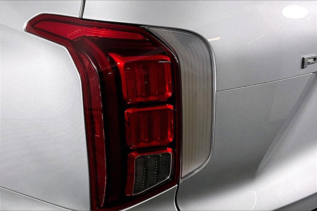 Used 2024 Hyundai Palisade Calligraphy image 22