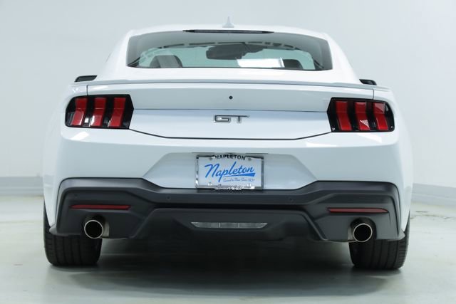 Used 2024 Ford Mustang GT Premium image 7