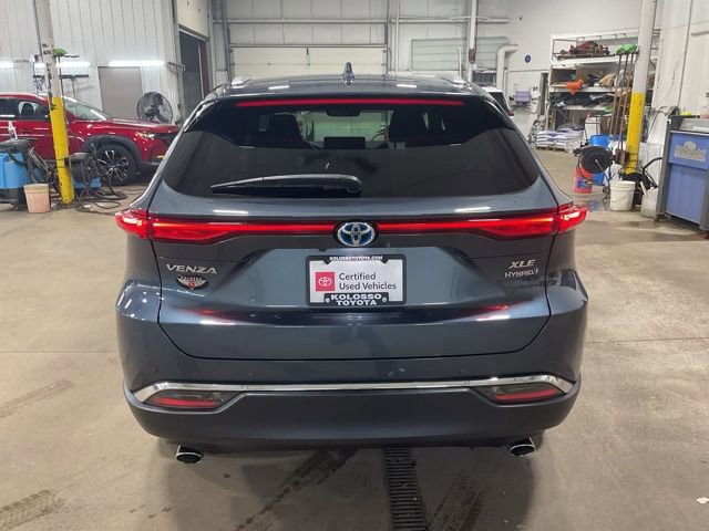 Used 2022 Toyota Venza XLE image 5