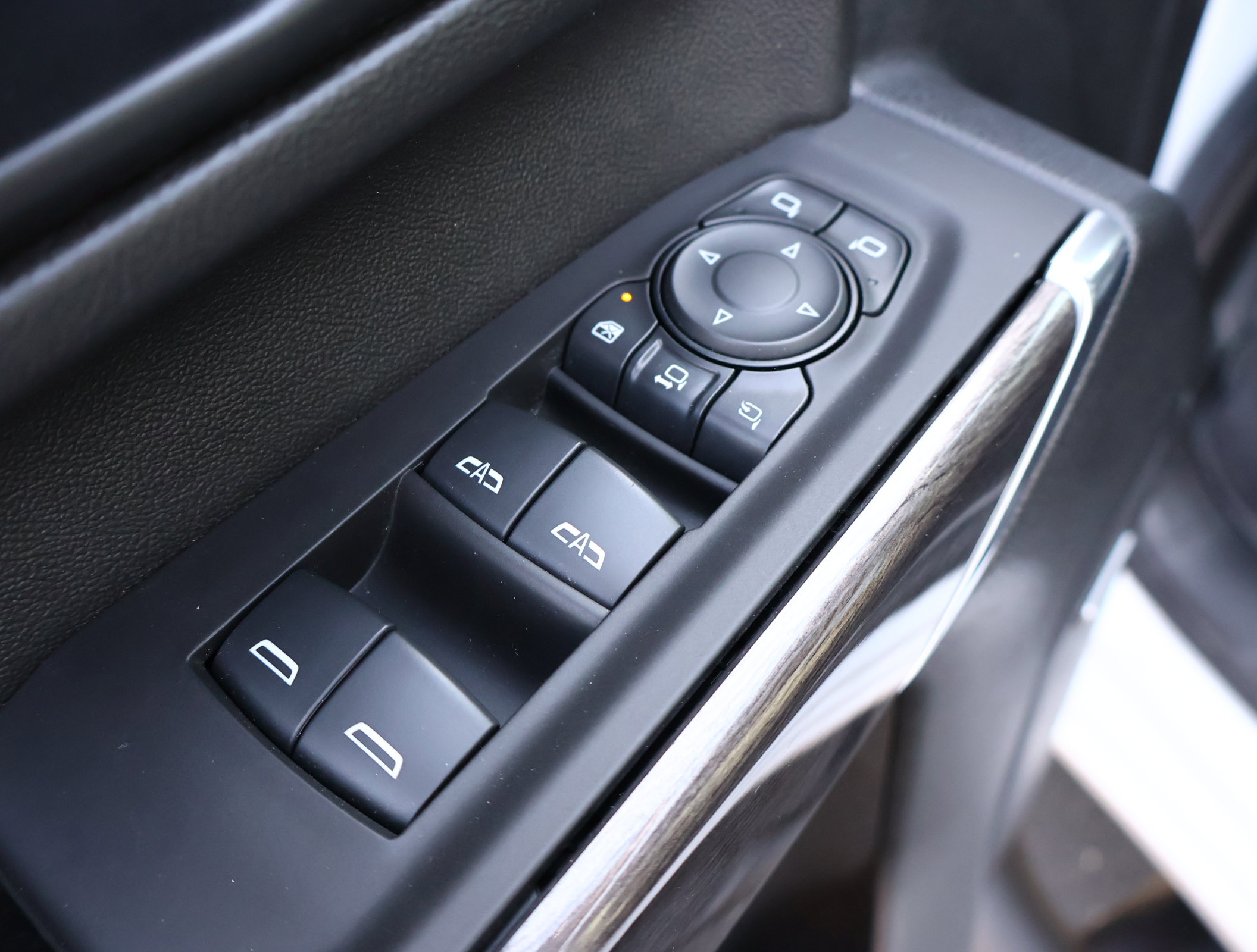 Used 2021 Chevrolet Silverado 2500 LTZ w/ LTZ Plus Package image 8