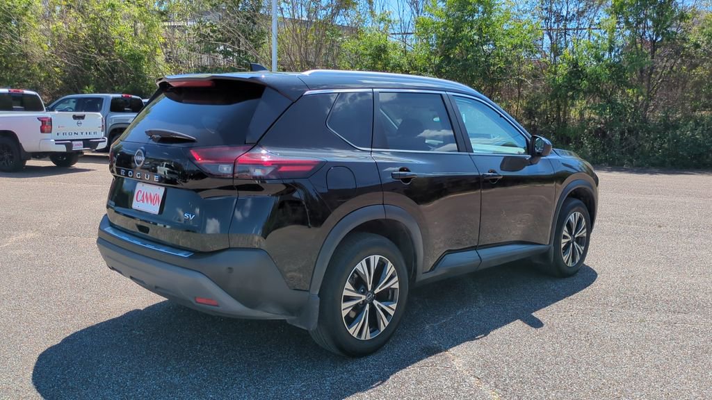 Used 2023 Nissan Rogue SV w/ SV Premium B Package image 5