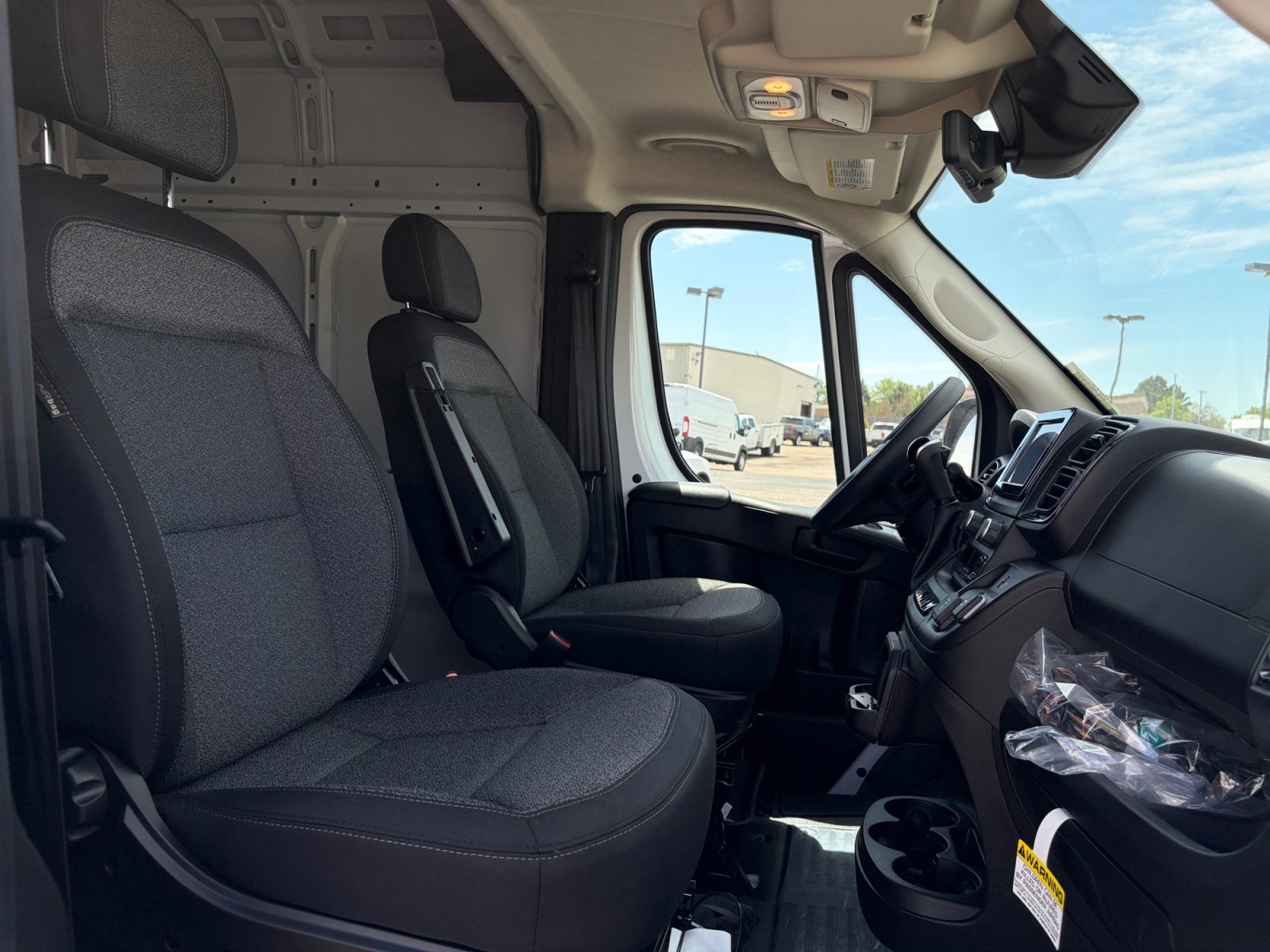 New 2026 RAM ProMaster 3500 w/ Convenience Group FWD image 32