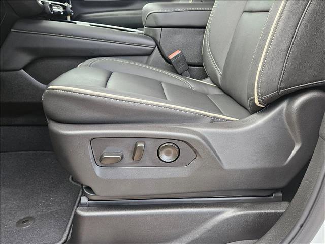 New 2026 Chevrolet Suburban Premier image 4