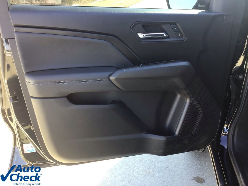 Used 2025 Chevrolet Colorado LT w/ Advanced Trailering Package image 23